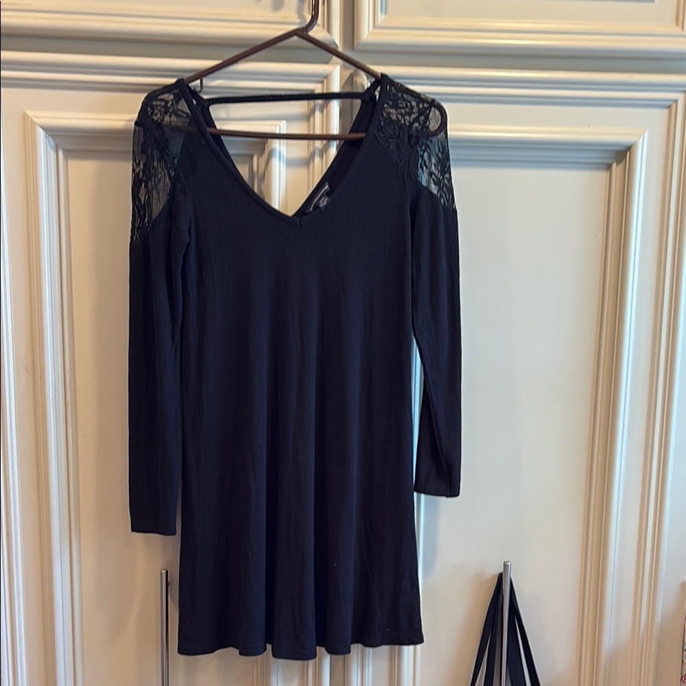 American Eagle Outfitters Black V-Neck Sheath Dress